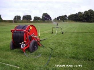 Afbeelding van  Automatisch piston besproeiingssysteem voor voetbalvelden