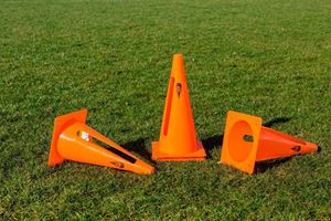 Afbeelding van Set van 4 x rode PVC kegels 30cm