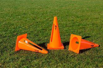 Afbeelding van Set van 4 x rode PVC kegels 30cm