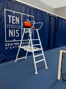 Afbeelding van Competitiescheidsrechterstoel - Wit aluminium