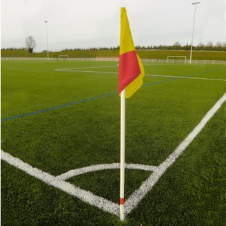 Jeu de 4 poteaux de corner flexibles avec 4 fanions Damiers