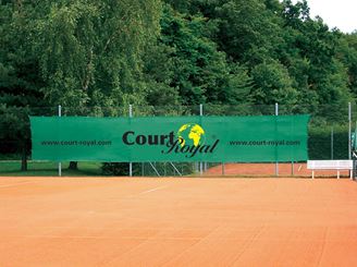Publicité sur pare-brise en surimpression avec Court Royal